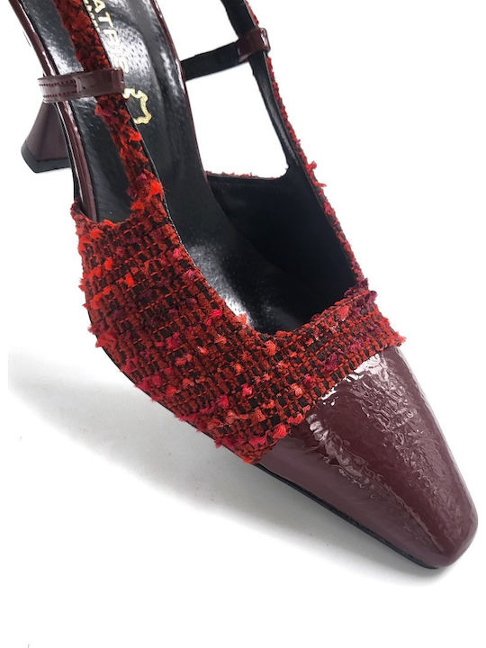 Pumps mit Riemchen Burgundisch