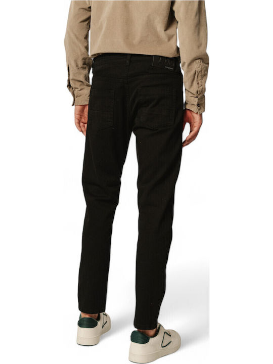 Trousers in Regular Fit Black