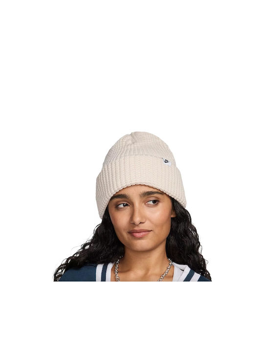 Nike Beanie Beanie Knitted in White color