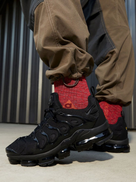Nike Air Max Air Vapormax Plus Black Speed Red Nike Air Vapormax
