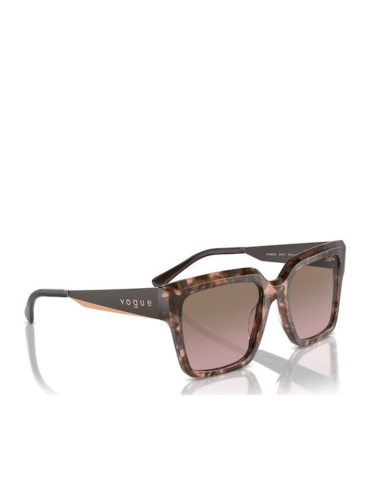 Vogue Feminini Ochelari de soare cu Maro Tortoise Cadru și Maro Degrade Lentilă VO5553S 314514