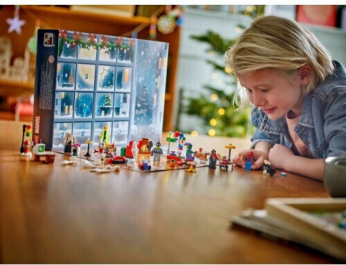 LEGO Super Heroes Spider-Man Advent Calendar 2024 for Ages 7+ 246 Pieces