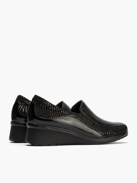 Patent Leather Women's Moccasins in Black Color