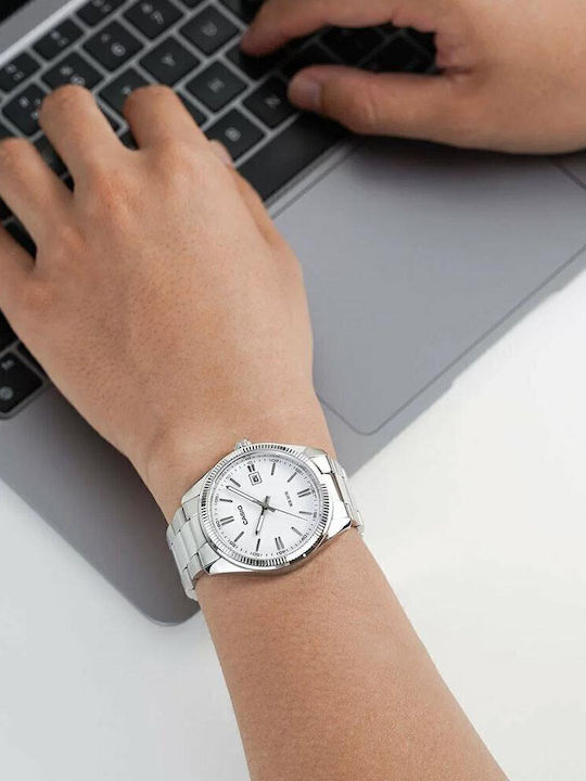 Casio Men's Watch 38.5mm Battery with Silver Metal Bracelet