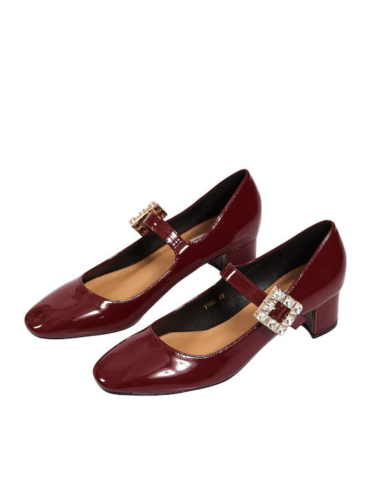 Pumps mit Riemchen Burgundisch