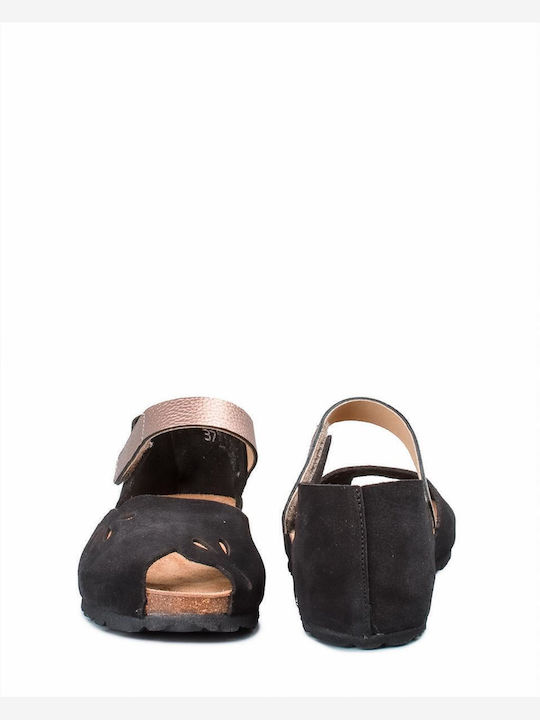 Women's Flat Sandals in Black Color