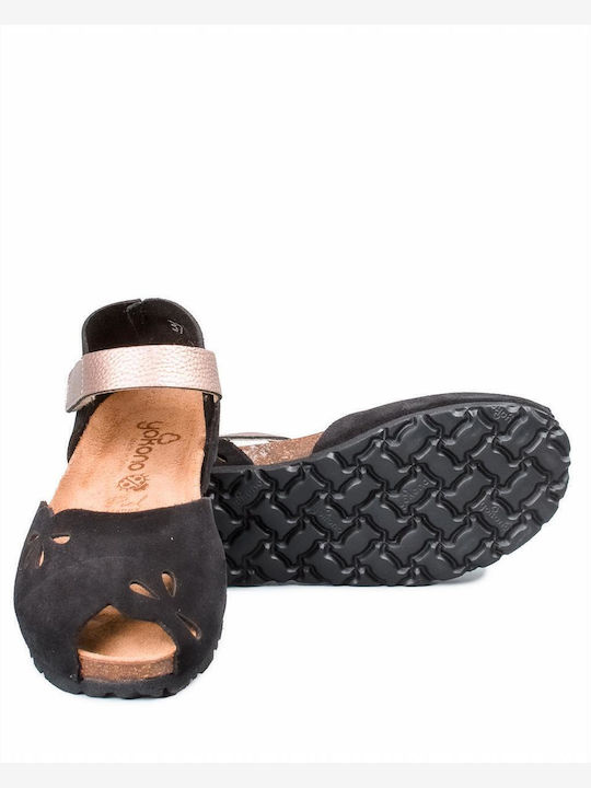 Women's Flat Sandals in Black Color