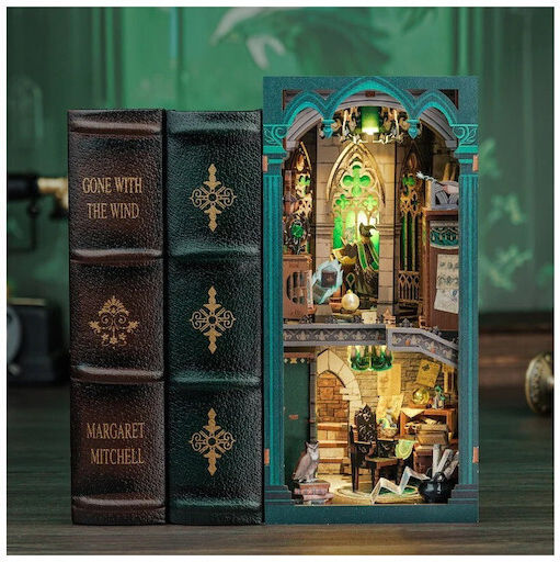 Cutebee Παιχνίδι Κατασκευών Ξύλινo Book Nook Kit Darkness Common Room DIY για Παιδιά 14+ Ετών