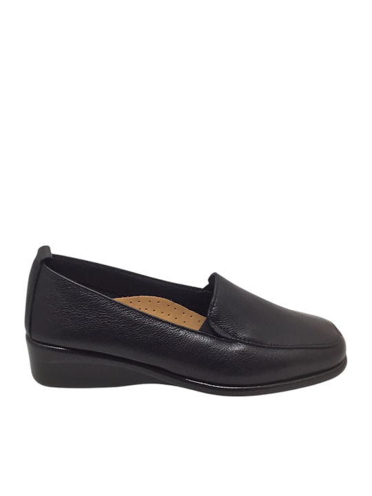 Leather Women's Moccasins in Black Color