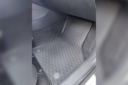 Rubber Mats Geyer & Hosaja Audi A3 8v 2012-2020 Skoda Octavia III 2013-2019 Octavia IV 2020+ VW Passat B8 2014+ Golf Sportvan 2013-2020 Cupra Formentor 2020+ 4 Pieces 815/4c