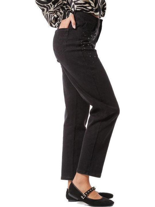 Schwarze gerade Jeans mit dekorativen Steinen