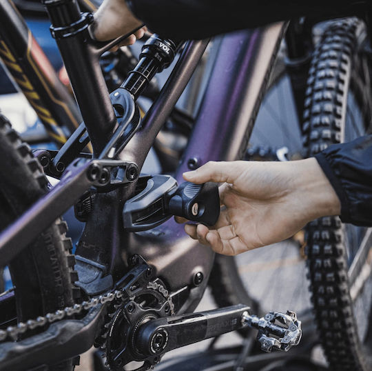 Thule Easyfold Xt Bază Bară de remorcare pentru mașină pentru 2 biciclete