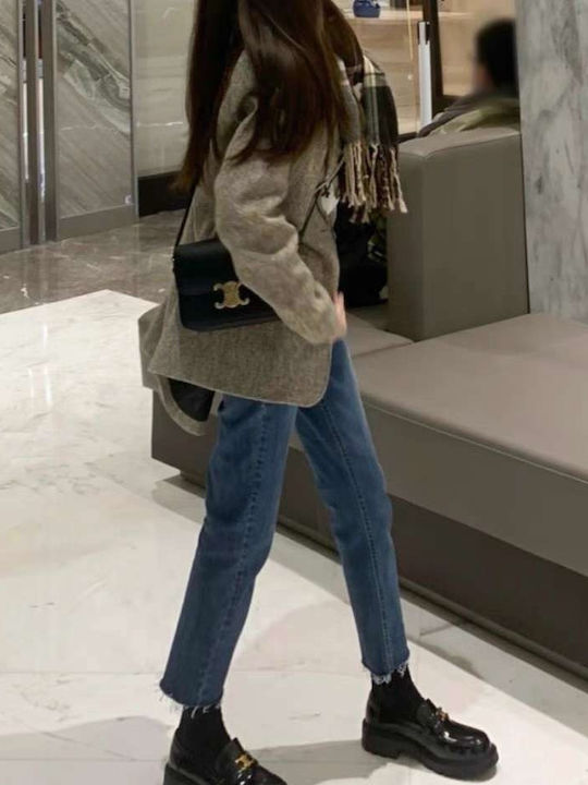 Hoch tailliert Damenjeans in Mom-Passform Light Blue
