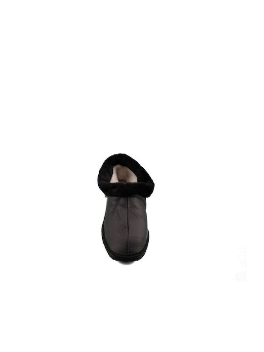 Closed Leather Women's Slippers in Black color