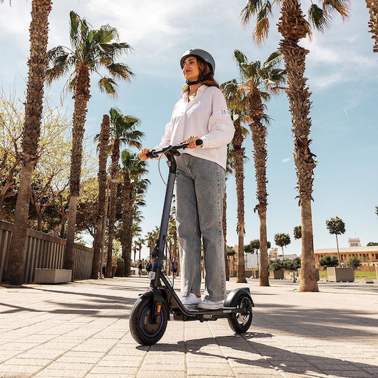 Cecotec Bongo D20 XL Connected Ηλεκτρικό Πατίνι με 20km/h Max Ταχύτητα και 20km Αυτονομία σε Μαύρο Χρώμα