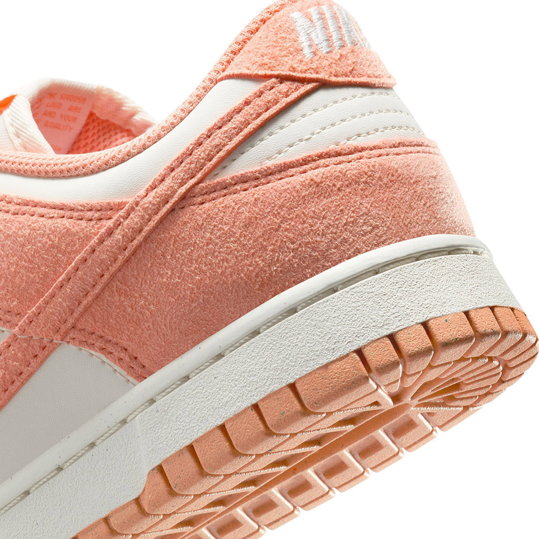 salmon dunk low