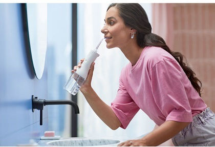 Philips Water Flosser with Travel Case HX3826/31 White