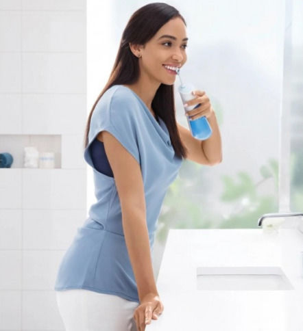 Oral-B Power Oral Care Series 4 Aquacare Иригатор за Зъби с Вода Бял MDH20