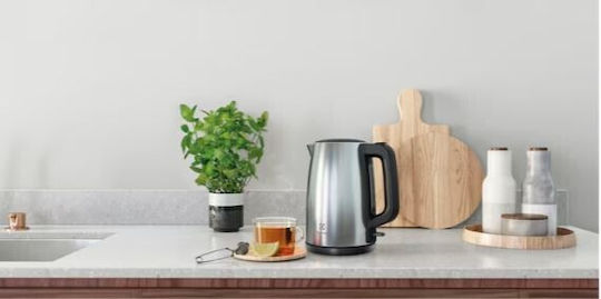 Electrolux Βραστήρας 1.7lt 2200W Ασημί