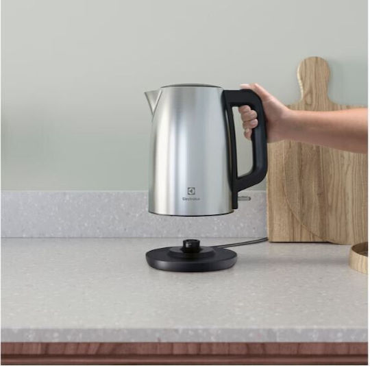 Electrolux Βραστήρας 1.7lt 2200W Ασημί