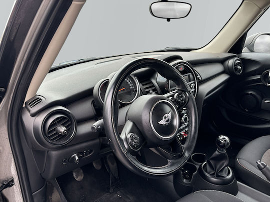 Mini Cooper One D '18