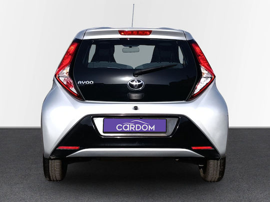 Toyota Aygo X-Play Connect '19