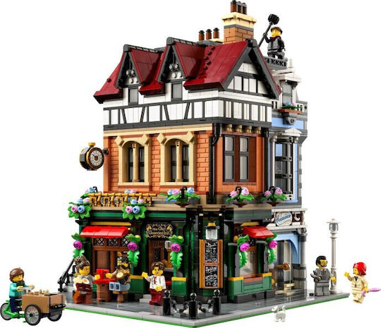 LEGO Icons Tudor Corner за 18+ Години 3266 Бройки