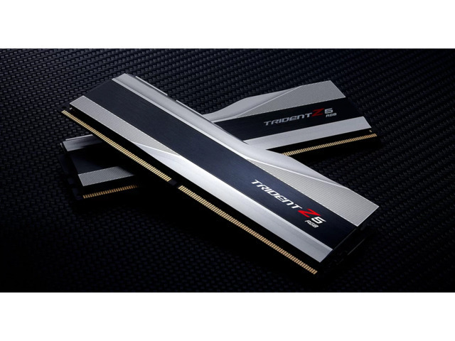 G.Skill Trident Z5 RGB 64GB DDR5 RAM cu 2 module (2x32GB) și