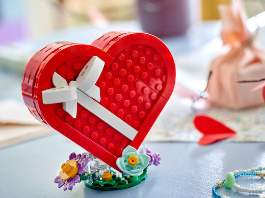 LEGO Creator Celebration Series Valentine's Day Box for Ages 7+ 172 Pieces