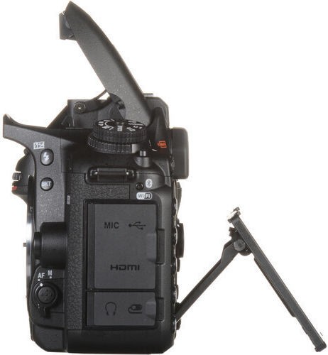 Nikon DSLR Φωτογραφική Μηχανή D7500 Crop Frame Body Black