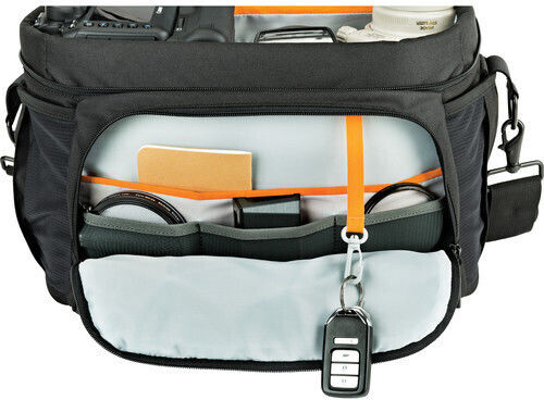 Lowepro Fototasche Schulter Nova 200 AW II Schwarz
