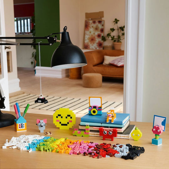 LEGO Classic Creative Happy Box for 5+ Years 680 Pieces