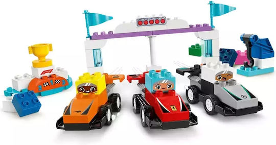 LEGO Duplo Town F1 Team Mașini de Curse și Piloți pentru 2+ Ani 70 Bucăți