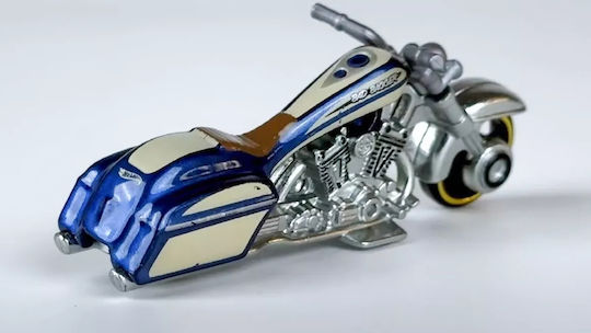 Hot Wheels Motorrad Bad Bagger Motorradclub 2024 1:64 Für 3+ Jahre