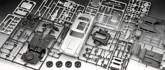 Revell James Bond - Aston Martin Db5 Φιγούρα Μοντελισμού Ασημί 90 Κομματιών σε Κλίμακα 1:24 με Κόλλα και Χρώματα