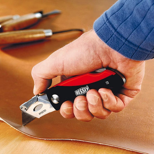 Bessey Folding Knife Red