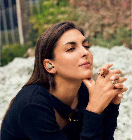 Sennheiser Momentum True Wireless 4 In ear Bluetooth хендсфри Слушалки с Кутийка за Зареждане Златист