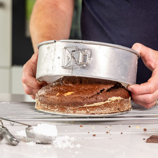 Kitchen Craft Φόρμα Ζαχαροπλαστικής για Κέικ Στρογγυλή από Αλουμίνιο με Αποσπώμενη Βάση 21.5x21.5x7εκ.