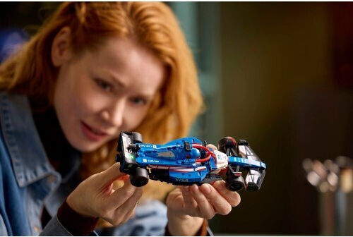 LEGO Speed Champions Visa Cash App Rb Vcarb Pentru 18+ Ani 248 Bucăți