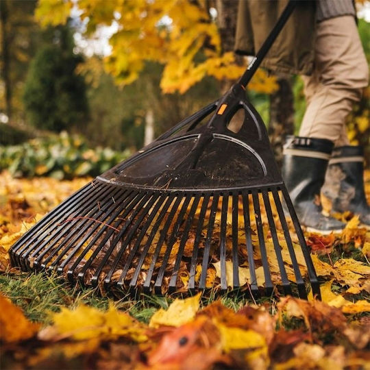 Fiskars Solid XL Lawn Rake with Handle Aluminium