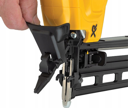 DEWALT Καρφωτικό Μπαταρίας DCN662NT 18V για Καρφιά