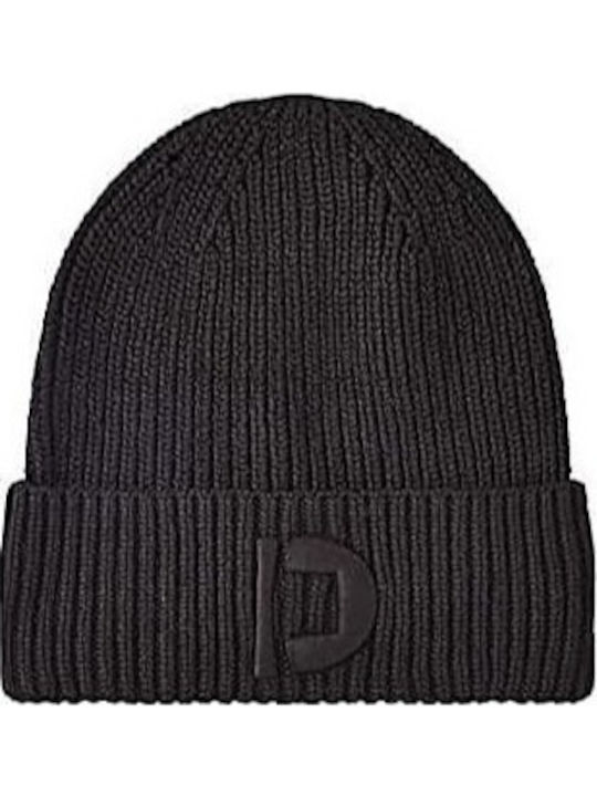 Beanie Beanie Knitted in Black color