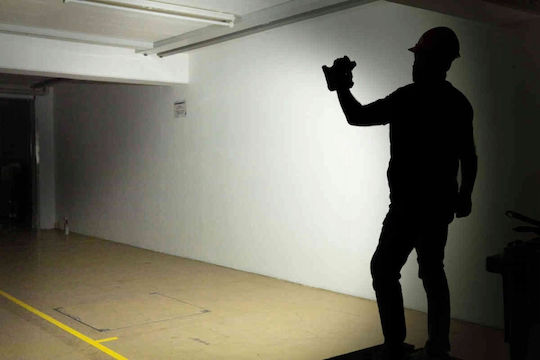 Wiha Arbeitsbeleuchtung Wiederaufladbar LED IP54 mit einer Helligkeit von bis zu 3000lm