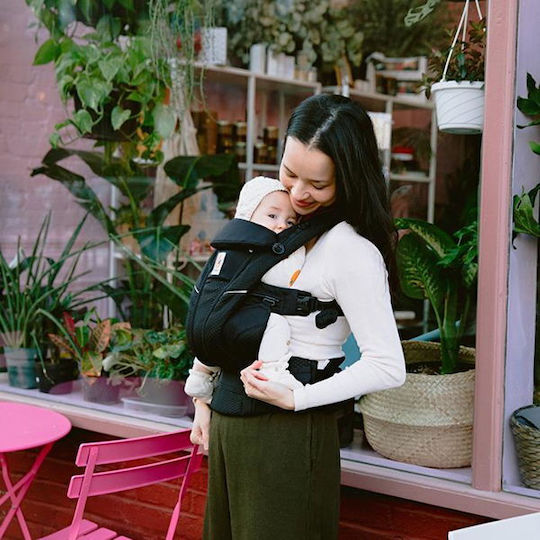 Ergobaby Класическа Кенгуру Omni Breeze Черен
