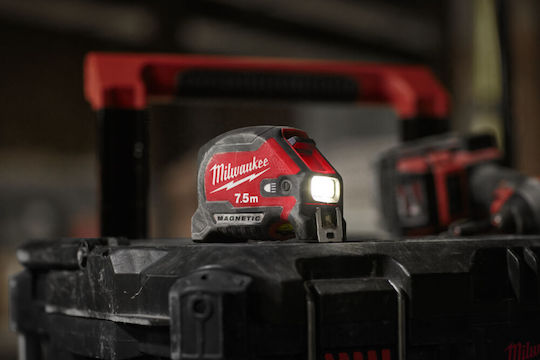 Milwaukee Tape Measure with Auto-Rewind and Magnet 30mm x 7.5m