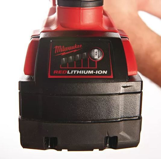 Milwaukee M18 BSX-402C Ferăstrău Alternativ 18V 2x4Ah