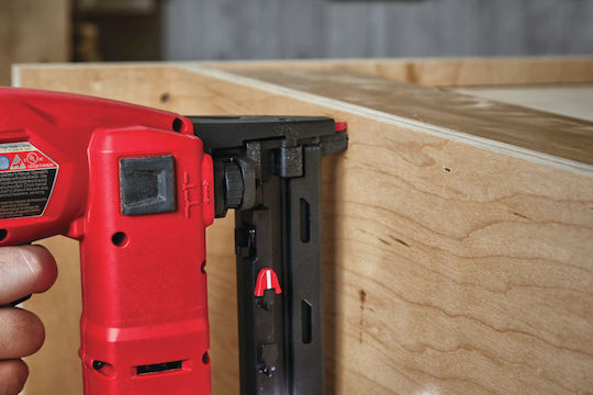 Milwaukee Battery Brad Nailer / Stapler Gun M18 FNCS18GS-202X 18V 2x2Ah for Nails / Staples 4933471940