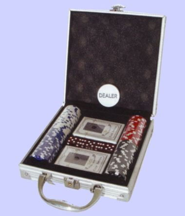 DM120 Set von 100 nummerierten Pokerchips in Koffer mit 2 Kartenspielen