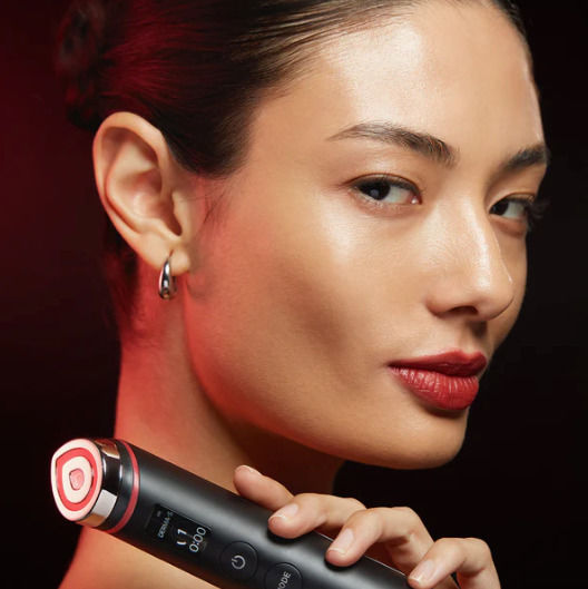 Medicube AGE-R Booster Pro Αnti-ageing / Firming / Pore Tightening Light Therapy Device Face LED Black