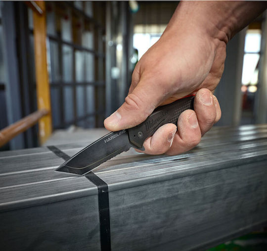 Milwaukee Hardline Serrated Σουγιάς Μαύρος